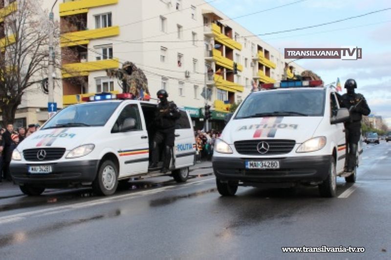Paradă militară impresionantă de Ziua Naţională, la Satu Mare