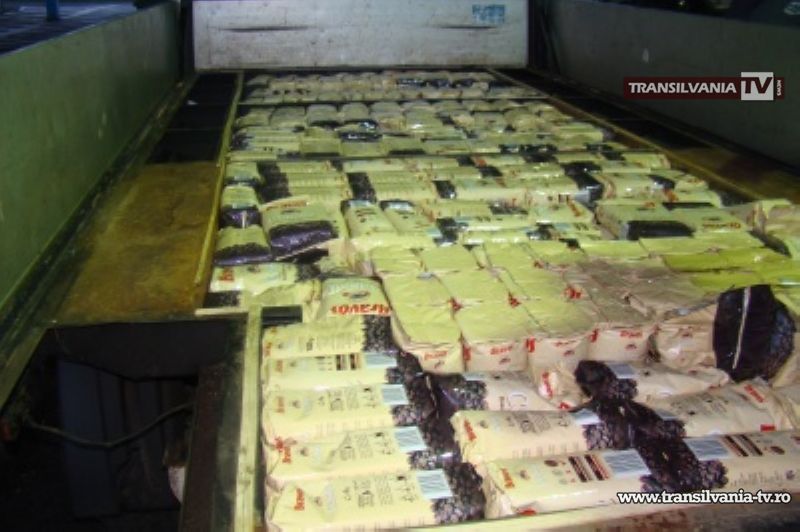 Peste 500 kg de cafea confiscată la P.T.F. Halmeu