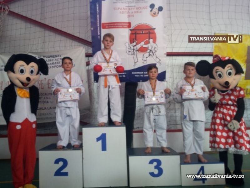 Evoluții excelente pentru micii karateka de la CSM Satu Mare