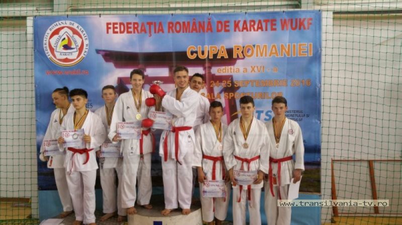 Medalii pentru karateka sătmăreni la Cupa României