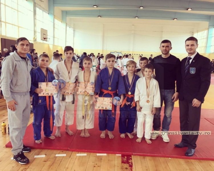 Medalii pentru judoka de la Fușle Security la turneul de la Oradea