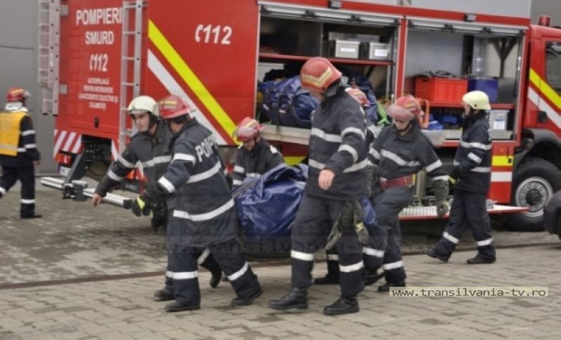 Bărbat găsit mort în propria casă