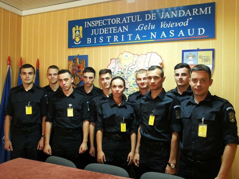 Elevi în practică la Jandarmeria bistriţeană