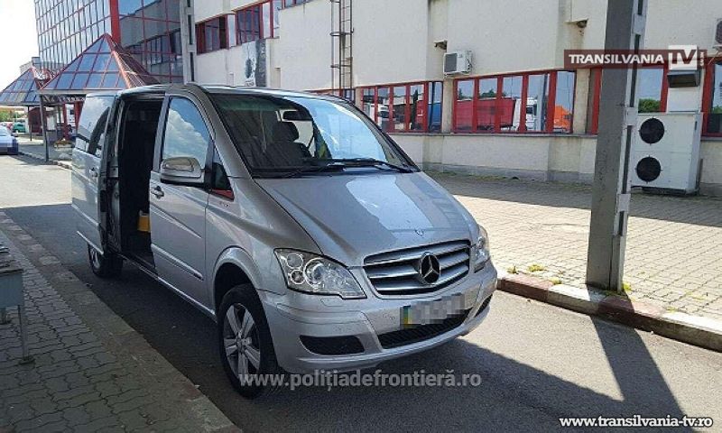 Mercedes Benz, căutat în Italia, descoperit la Petea