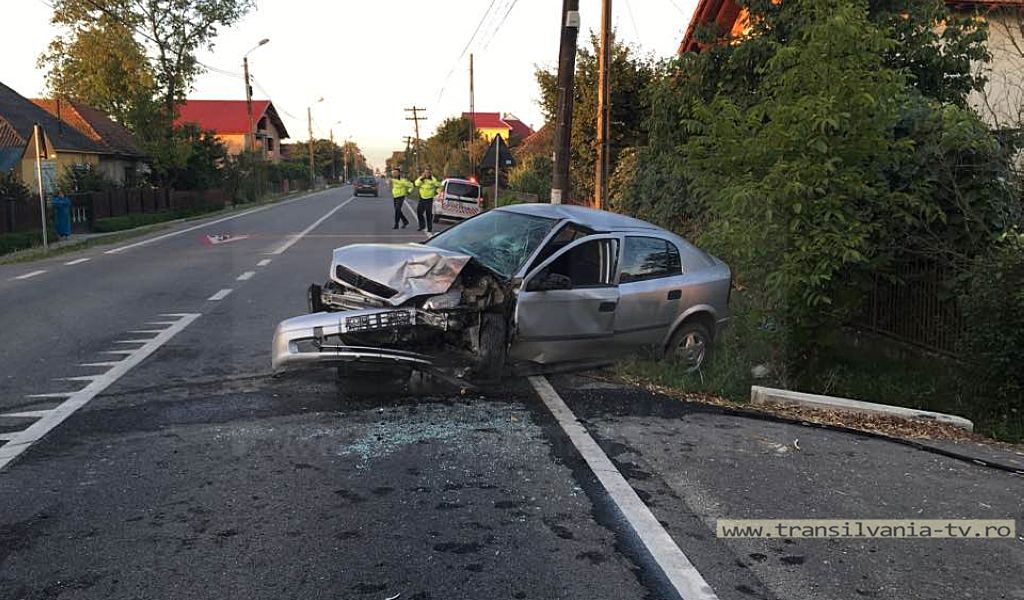 Două accidente grave petrecute în județ. Iată ce au reușit să provoace șoferii neatenți (Galerie Foto)