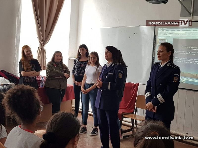 Despre prevenirea victimizării minorilor, la Liceul cu Program Sportiv din Satu Mare