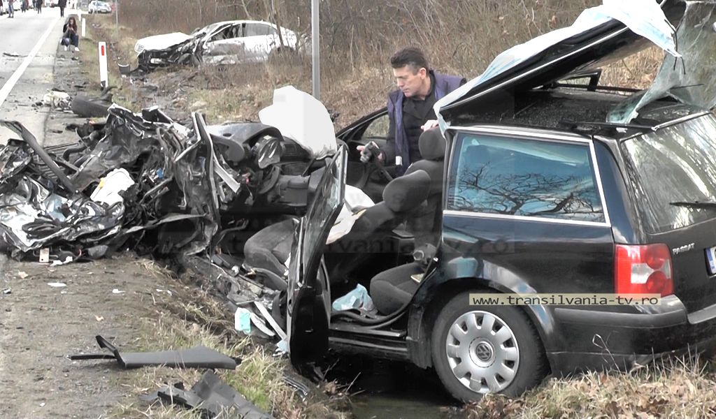 Accident cu trei răniţi lângă pădurea Stejarul (VIDEO)