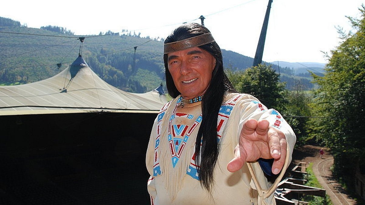 Winnetou s-a nascut la Sebes! A fost interpretat 25 de sezoane consecutive de Mircea Breazu!