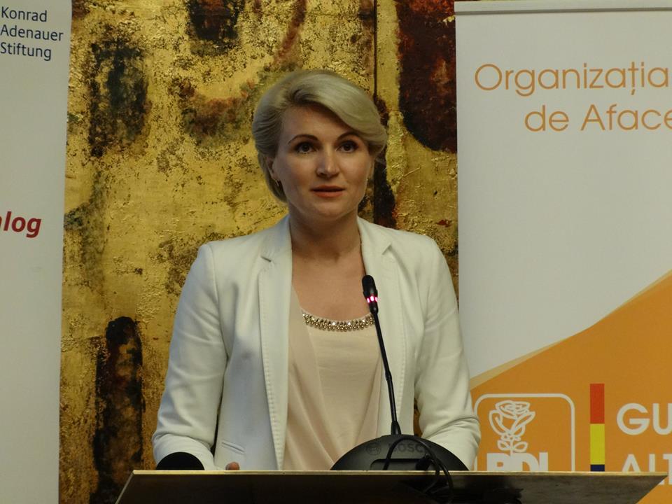 ” Cel mai bun candidat al Dreptei îl punem la înaintare”, anunță Andreea Paul