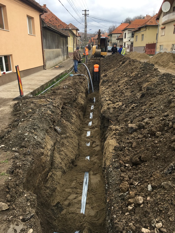 Rețea nouă de distribuție a apei potabile în comuna Chiuiești