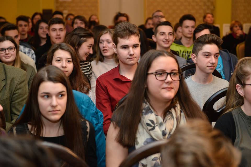 Deva: Ediție aniversară a concursului „Citești și câștigi!”, dedicată Centenarului Marii Uniri