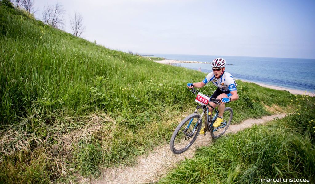 Bicicliști internaționali pedalează pe litoralul românesc pentru Olimpiada Rio 2016