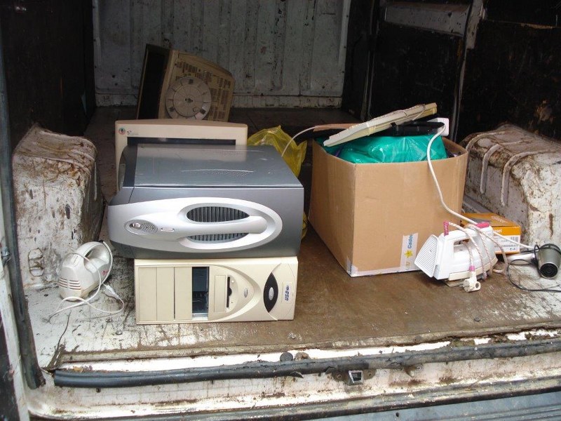 Peste 2000 de funcţionari publici din cadrul instituţiilor publice deconcetrate din judeţul Bistriţa Năsăud au atins ţinta naţională de colectare de 4 kg de DEEE/cap de locuitor/an