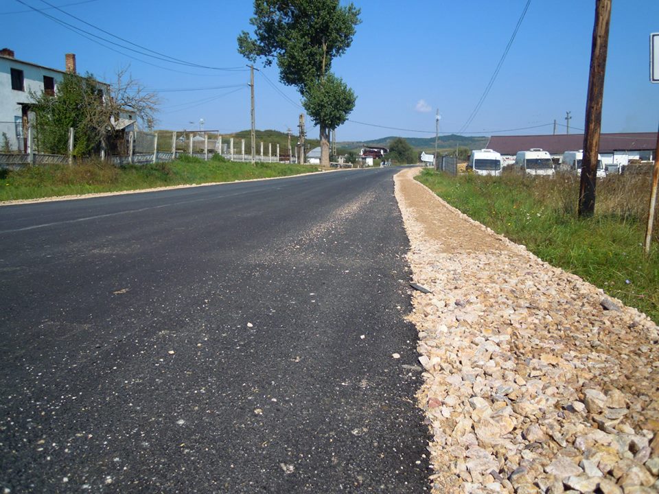 Cluj: S-a finalizat reabilitarea drumului judeţean DJ 105T Popeşti – Berindu – DN1F
