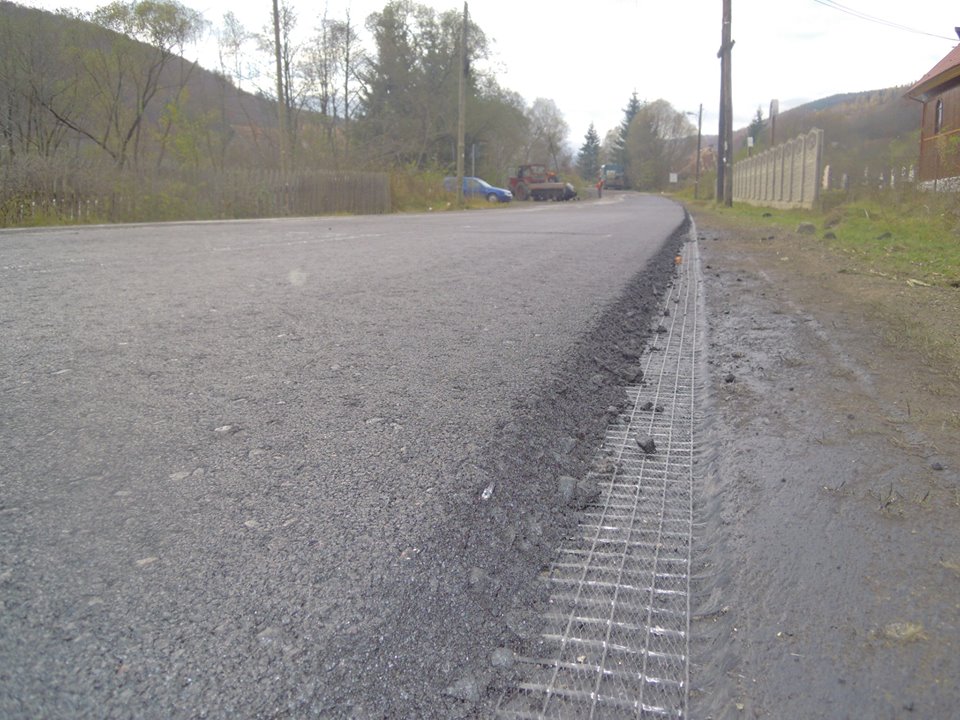 Au fost reluate lucrările de investiţii pe un nou drum judeţean din zona montană a Clujului