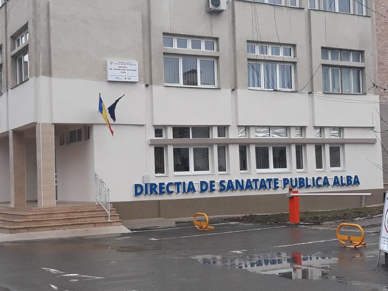 Persoanele aflate în izolare la domiciliu, care nu respectă procedura, riscă amenzi de până la 20.000 de lei amenda!