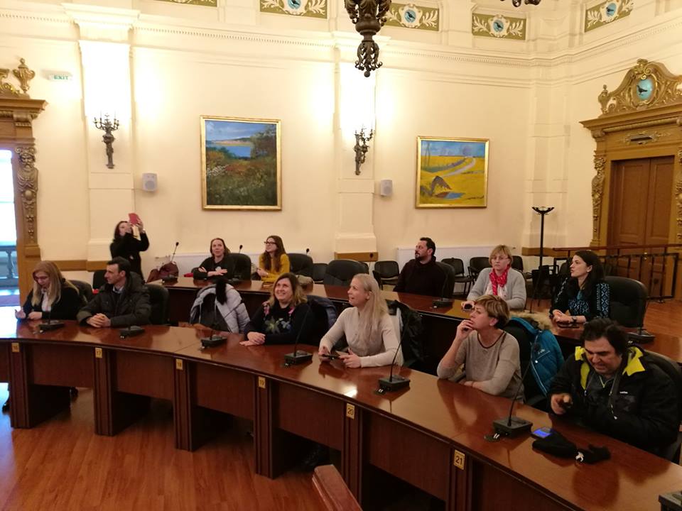 Profesori din mai multe țări, în vizită la Consiliul Județean Hunedoara