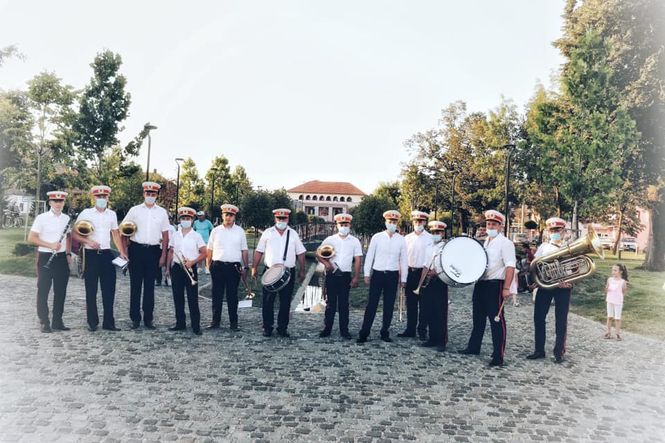 ASTĂZI, ÎNCEPÂND CU ORA 18:00, FANFARA VA CONCERTA ÎN PARCUL TINERETULUI DIN SEBEȘ