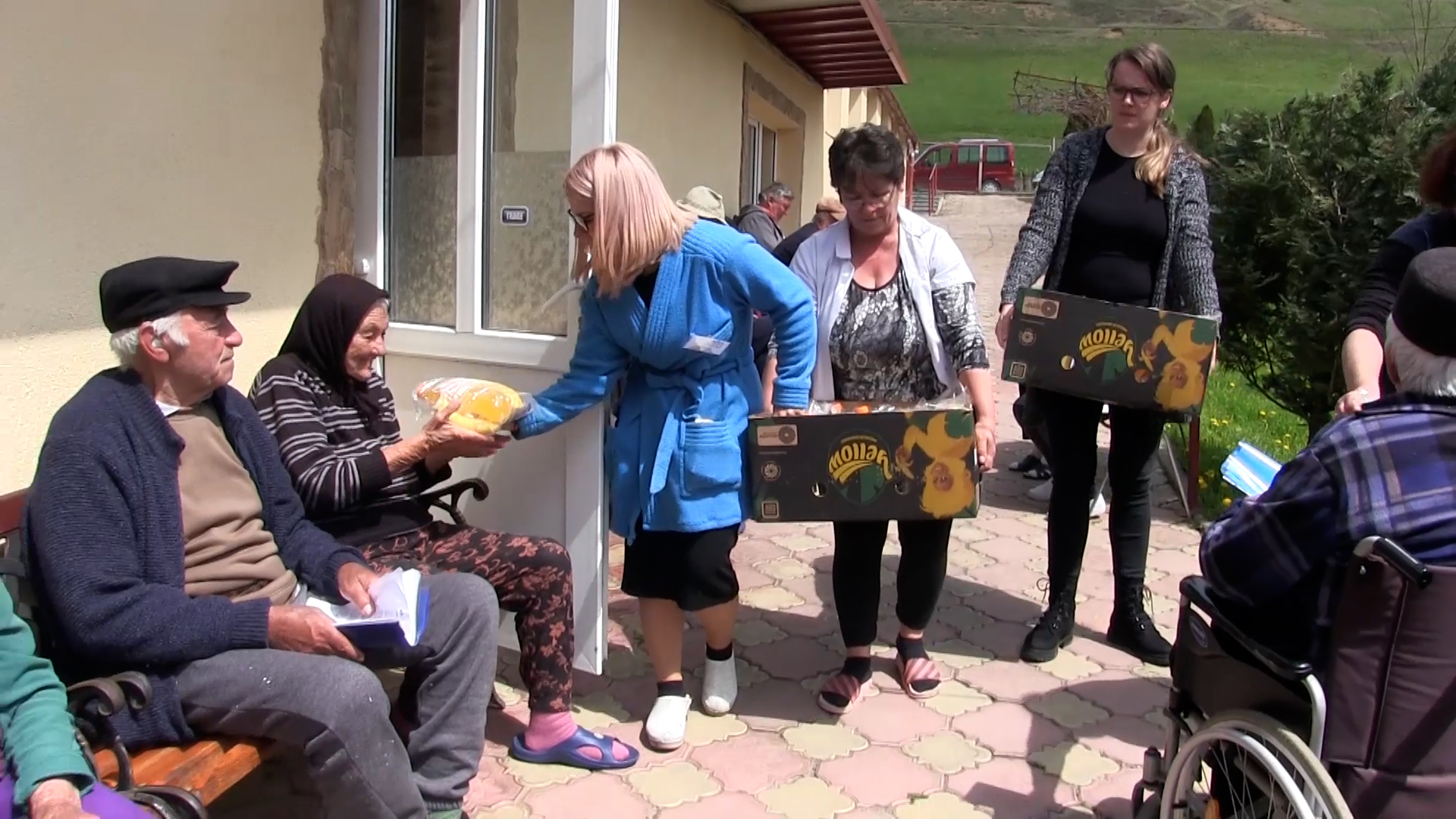 Și noi putem ajunge ca și ei! Fapte de nota 10 la un cămin de bătrâni (VIDEO)