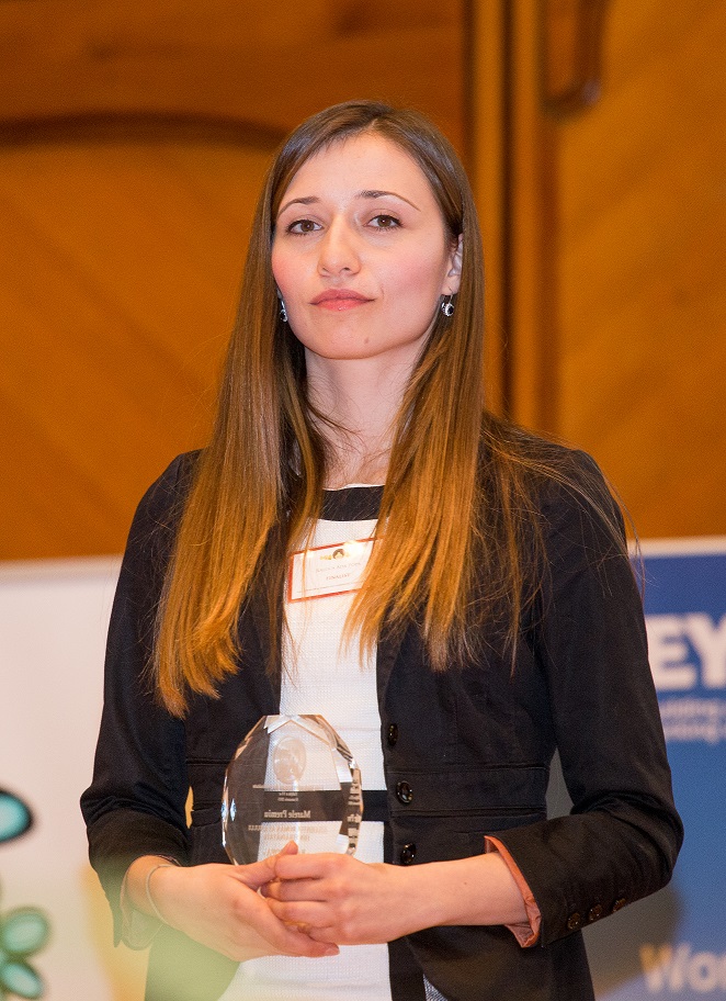 Sibianca Raluca Popa, câștigătoarea marelui premiu la Gala Studenților Români din Străinătate