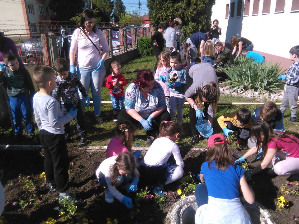 Copiii de la Grădiniţa ,,Lumea Prichindeilor” Câmpia Turzii s-au implicat în programul ,,Fii responsabil, fii partenerul meu!”