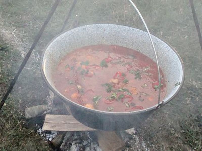 Bistriţenii sunt invitaţi să se înscrie la concursul de gătit gulaş