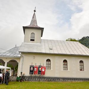 „Sărbătoarea fiilor satului” în localitatea Huta-Chiuiești