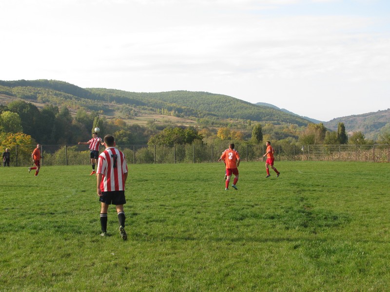 Meci nerecomandat cardiacilor la Negrileşti: Venus-Real Teaca 4-3 (0-1)