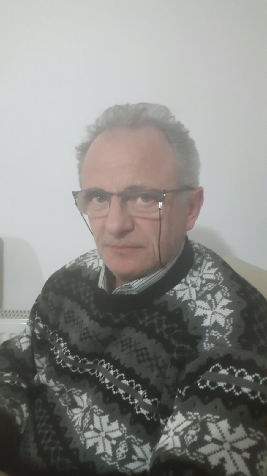 Omul sfinteste locul! Ioan Oros produce cele mai bune termopane din lume, la Sebes!