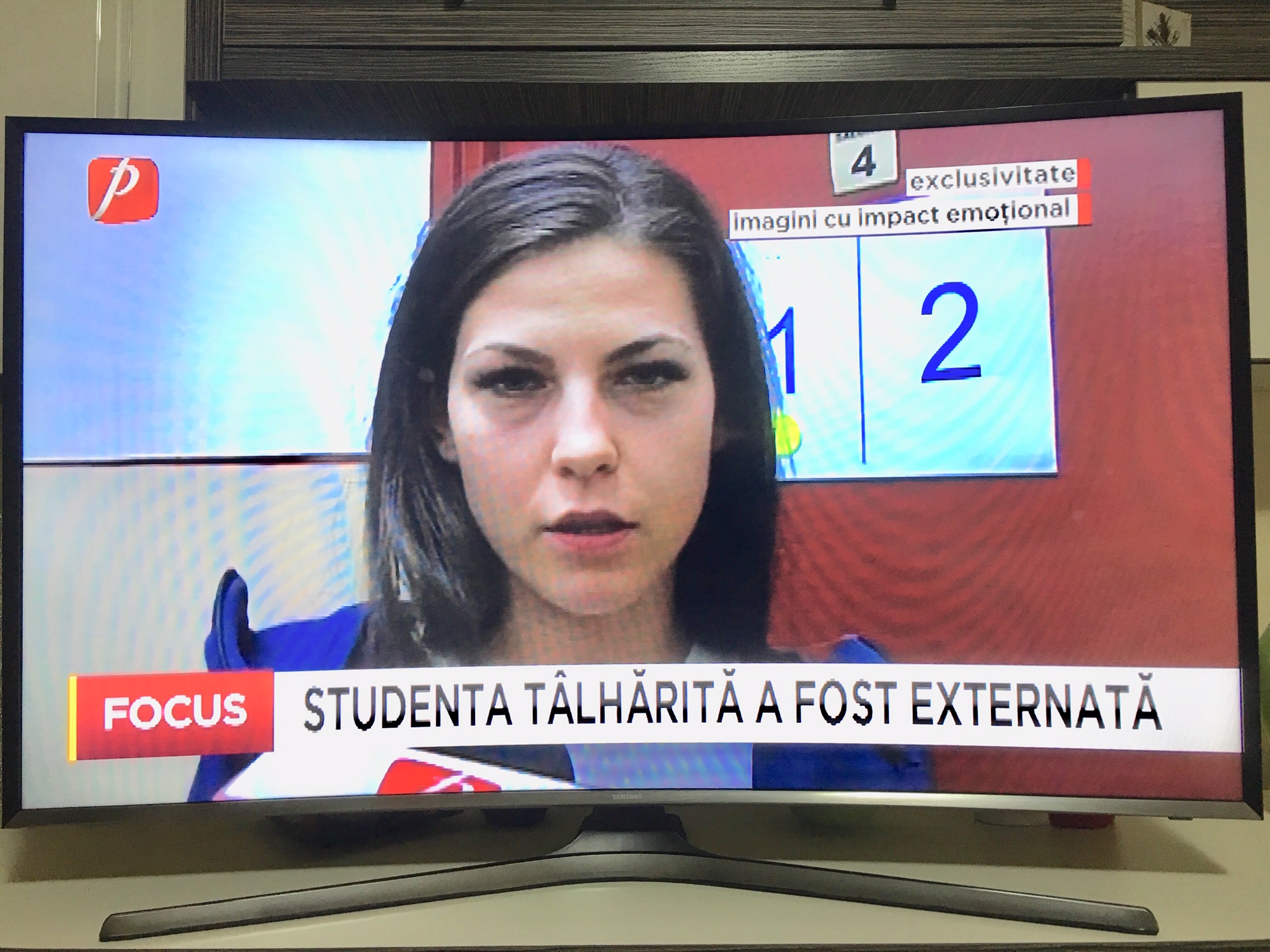 Studenta lovita si talharita a fost externata!