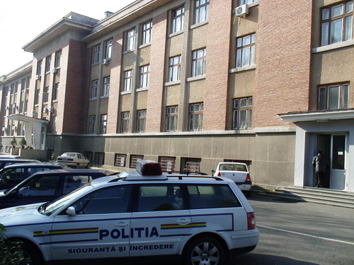 65 de posturi disponibile la IPJ Hunedoara