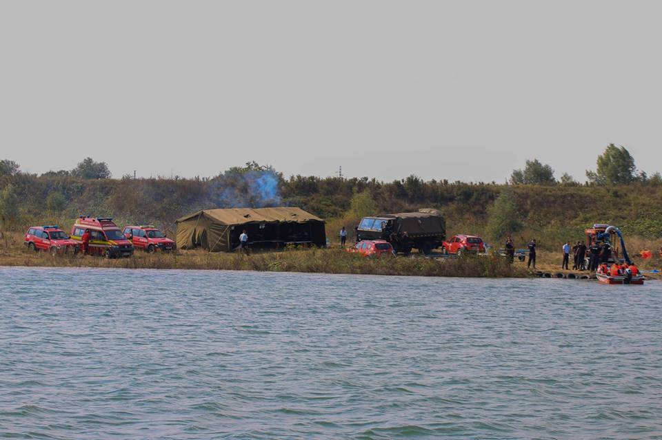 Tabără de instruire organizată de ISU Sălaj pe lacul excavației miniere din Sărmășag