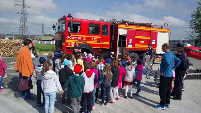 Pompierii sibieni organizează activităţi specifice de Ziua Informării Preventive (marţi, 13 iunie)