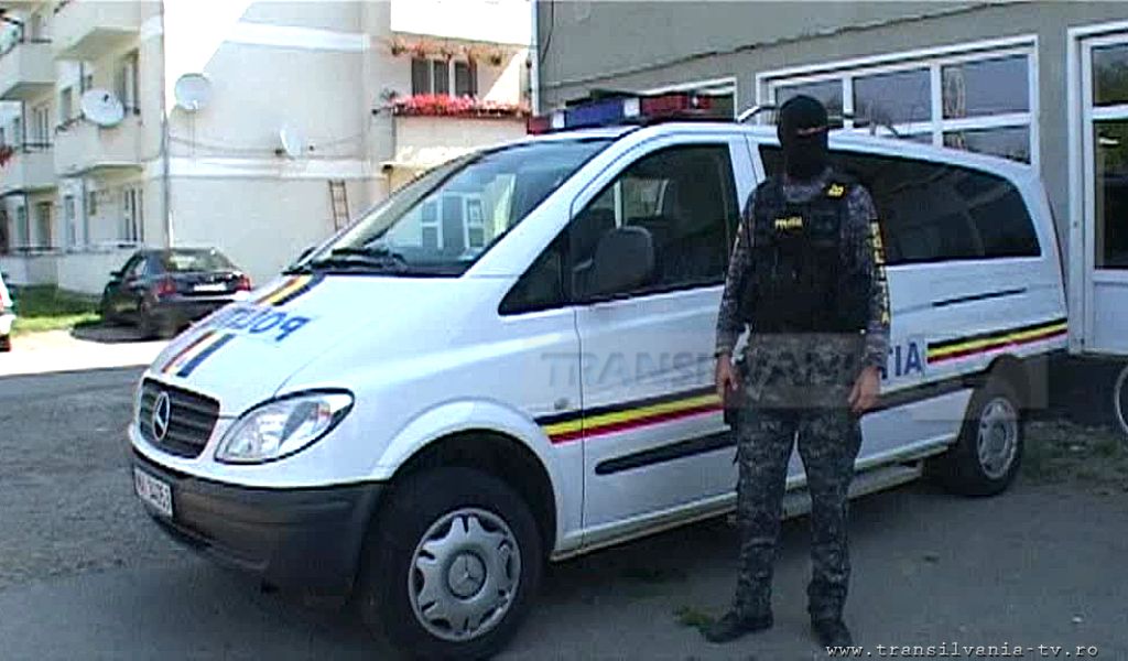Focuri de armă şi intervenţia mascaţilor la Ileanda (VIDEO)