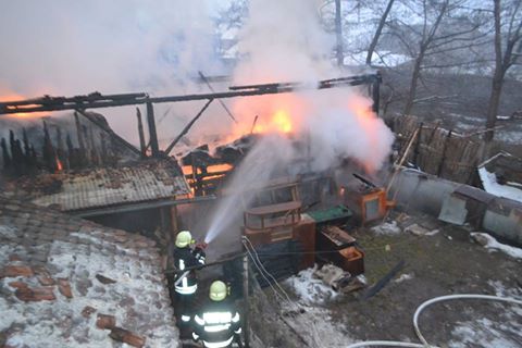 Trei șuri din localitatea Gura Râului au luat foc
