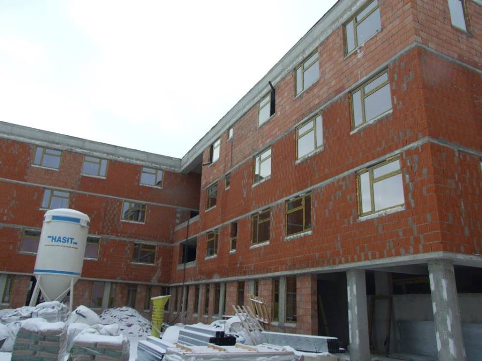 Construcția clădirii-internat a Liceului pentru Deficienți de Auz Cluj-Napoca, tot mai aproape de finalizare