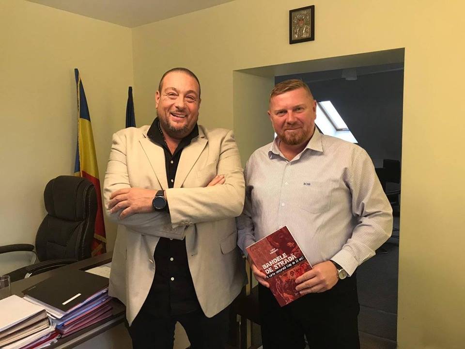Sociologul italian, Luca Vincenti, prezent în mijlocul elevilor din Câmpia Turzii