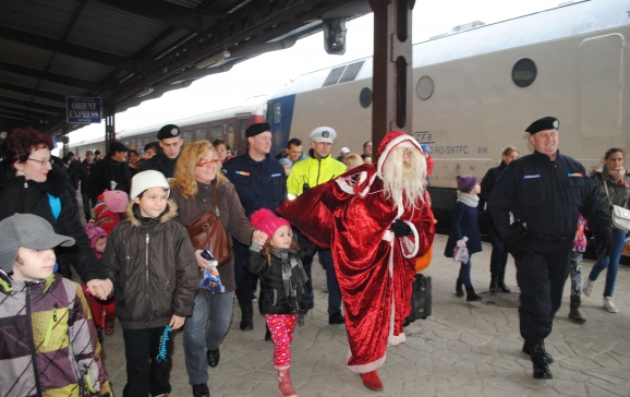 Moș Crăciun sosește sâmbătă, 22 decembrie, în Gara Oradea