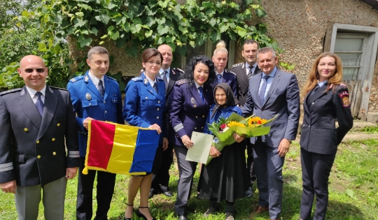 Șase bihoreni născuți odată cu România, onorați de reprezentanții Ministerului Afacerilor Interne