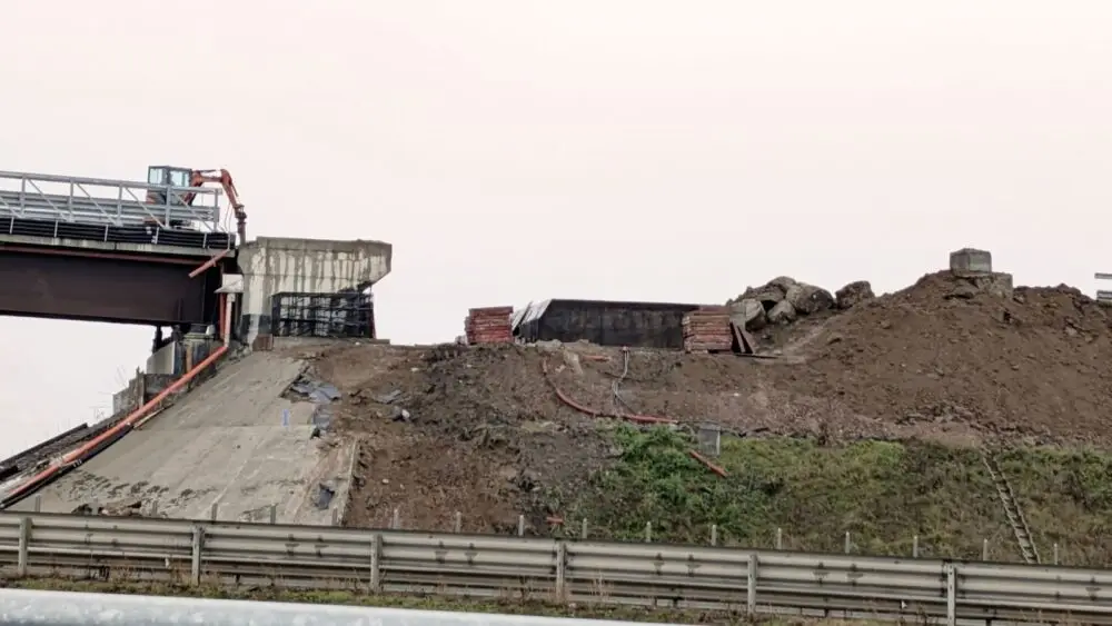 Breteaua fantomă de la Sebeș, de pe Autostrada A10 – A1, promisiuni expirate, lucrări absente și șoferi încolonați ca la Black Friday!