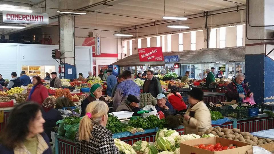 Hunedoara: Vezi prețurile legumelor și fructelor vândute în Piața Obor