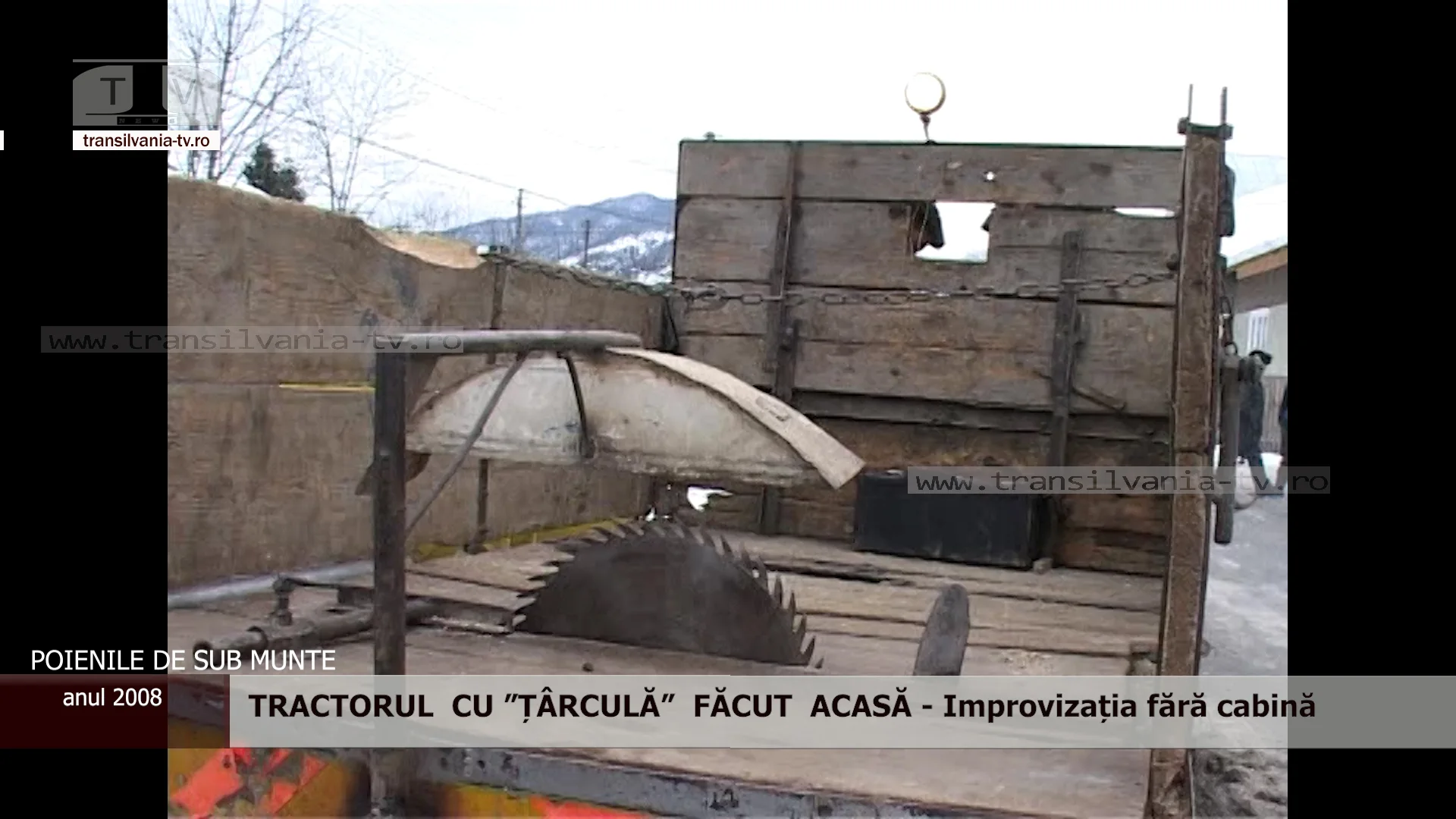Tractorul cu ”țârculă” făcut acasă – varianta improvizată fără cabină (VIDEO)