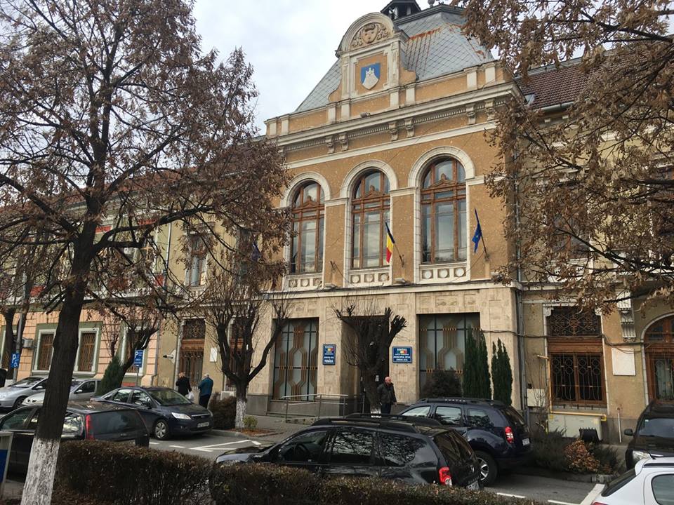 Adunare sătească în localitatea Sântuhalm