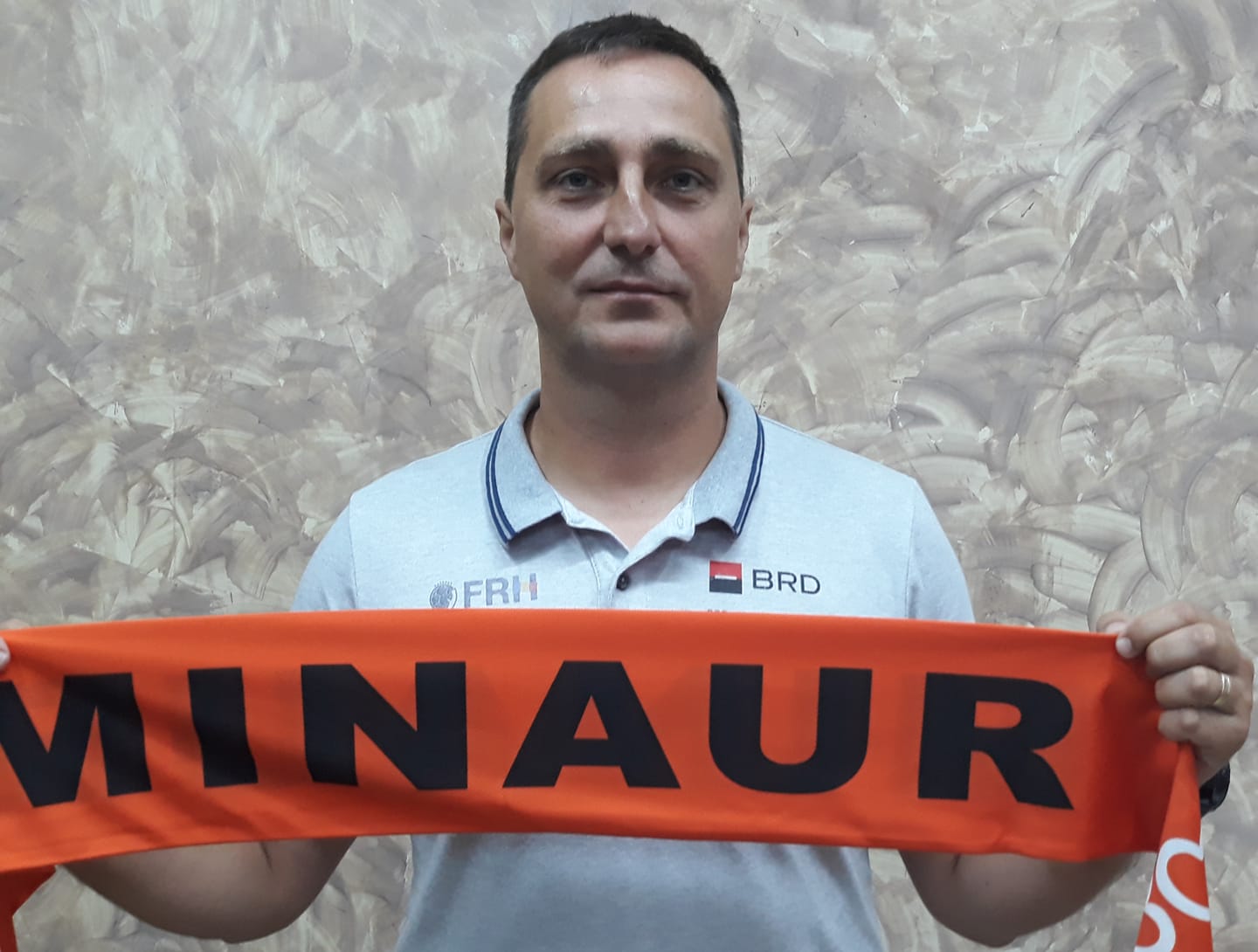 Raul Fotonea îl înlocuiește pe Costică Buceschi în funcția de antrenor al echipei CS Minaur