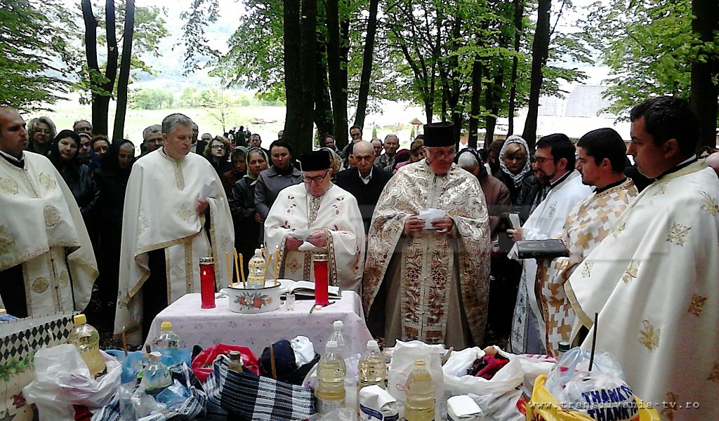Bucate sfinţite şi rugăciuni pentru sănătate la Mănăstirea ” Sf. Maria” din Rus (Galerie FOTO)