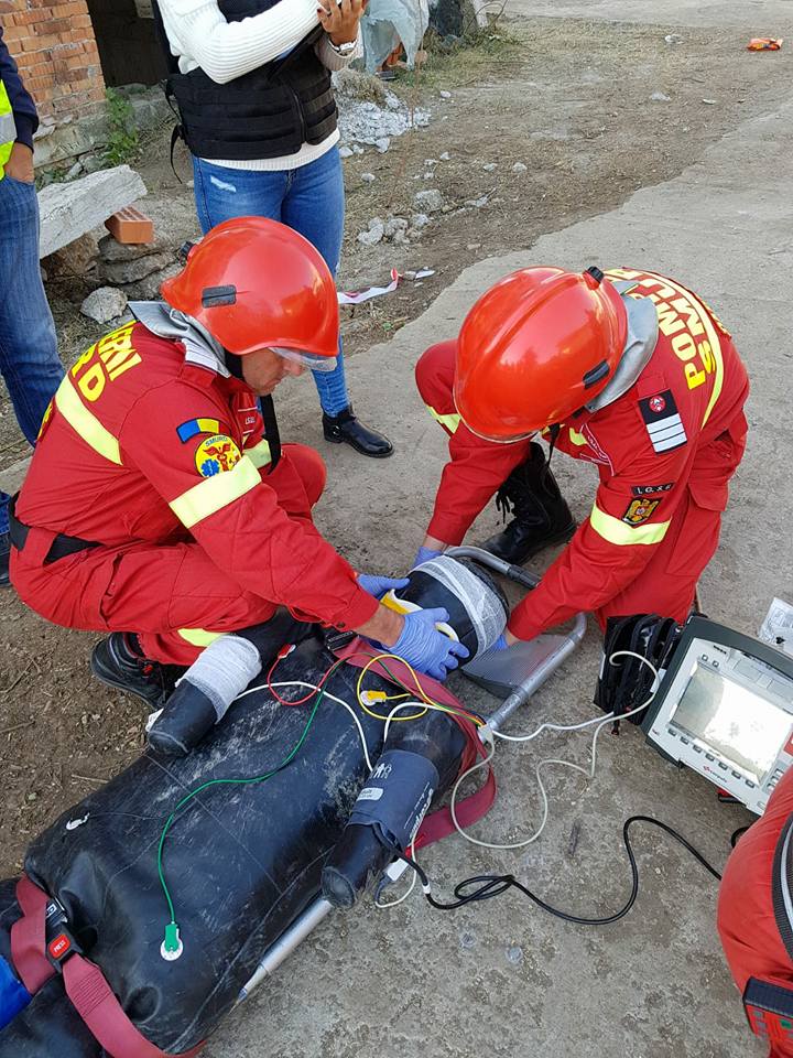 Pompierii sibieni participă la exerciţiul „Seism 2018”