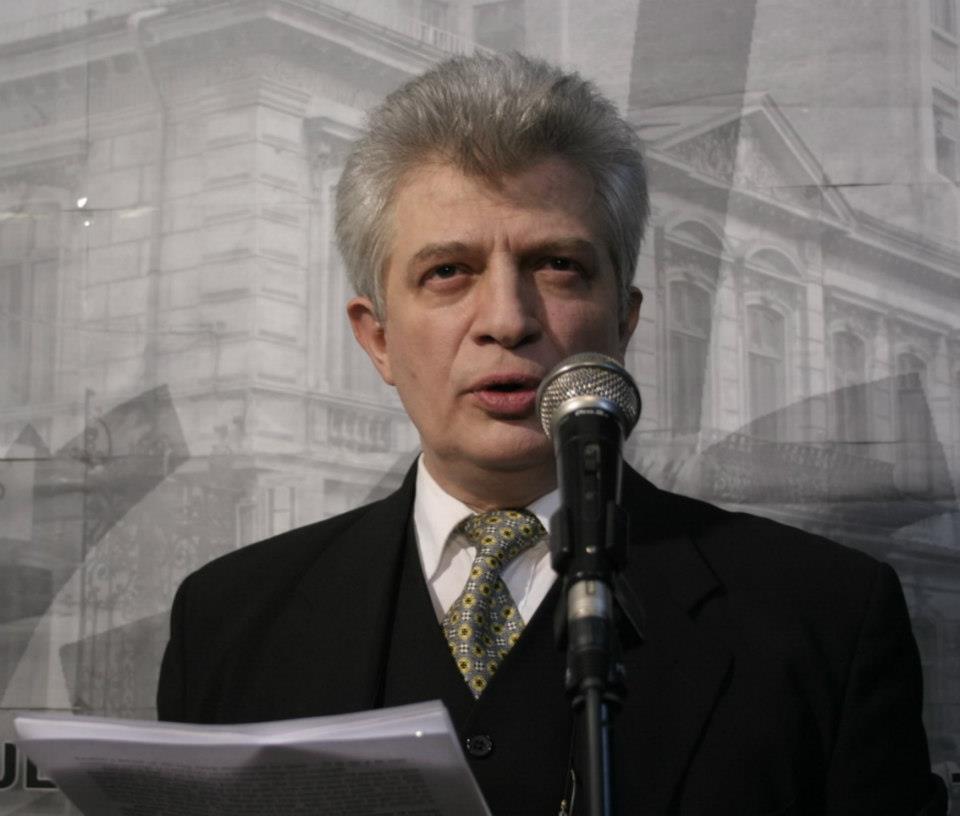 ”Iohannis va scădea în sondaje, sfidează ”românitatea” sibienii nu-l vor vota” este convins senatorul de Sibiu liberal – reformator, Sorin Ilieșiu!