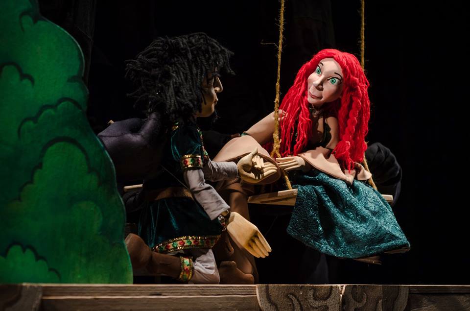 Teatru de păpuși, în curtea Muzeului de Artă Cluj-Napoca