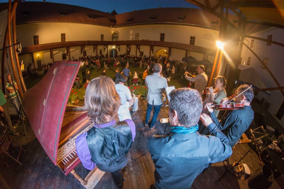 SINGURA UNIVERSITATE DE VARĂ DE MUZICĂ VECHE DIN ROMÂNIA ESTE LA MIERCUREA CIUC