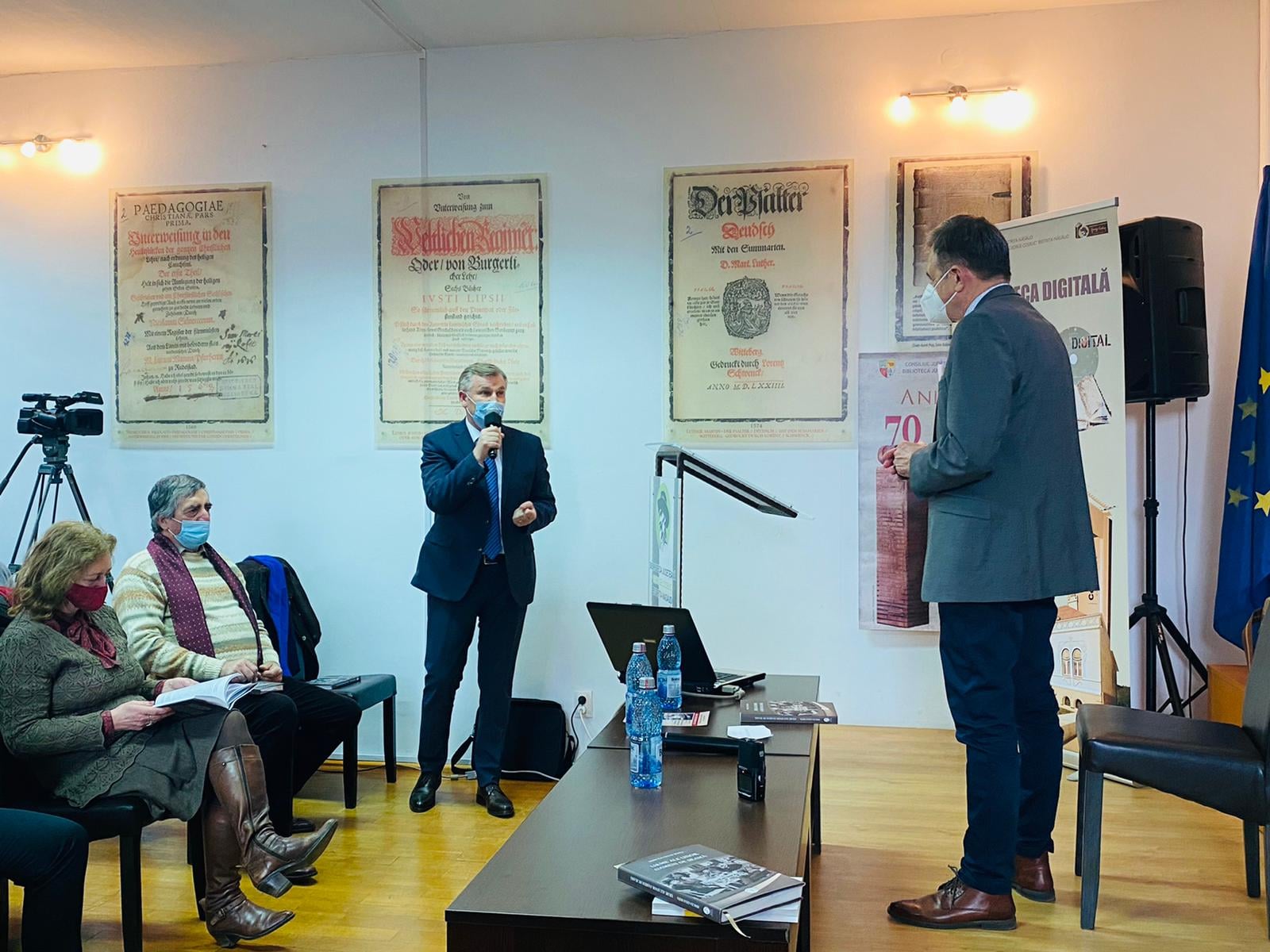 „Urme ale unor oameni de seamă”, la Biblioteca Județeană „George Coșbuc”